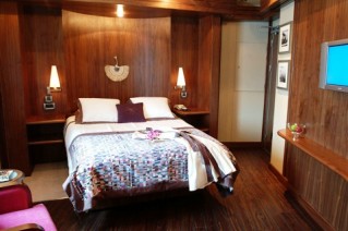 TIA MOANA Double Cabin